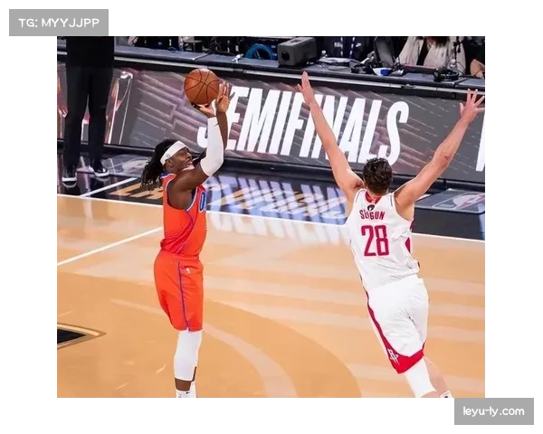 火箭第二阵容由五名防守型球员组成，被评价为替补中防守资源最豪华组合